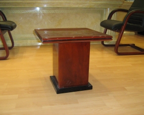 WAITING TABLE 12